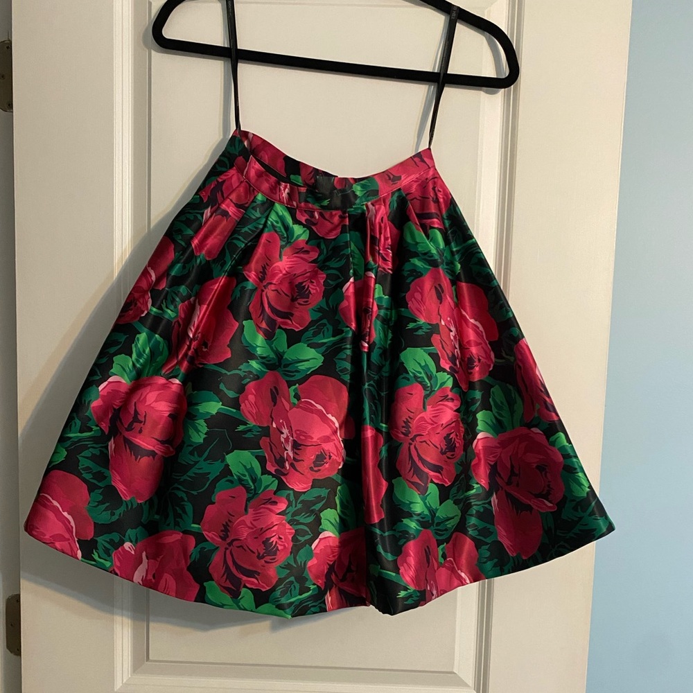 Sherri Hill Rose Crop Top Short Cocktail Dress Set - Picture 6 of 16